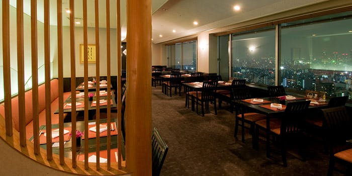 夜景に釘付け！スカイツリーの見える東京レストラン9選の画像