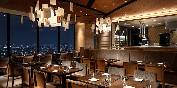 スカイツリーと夜景を一望○ 特別なディナーにおすすめのレストラン8選の画像
