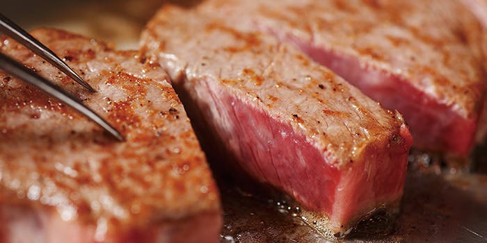 極上肉を体感！大阪・梅田でおすすめの人気ステーキ店６選の画像