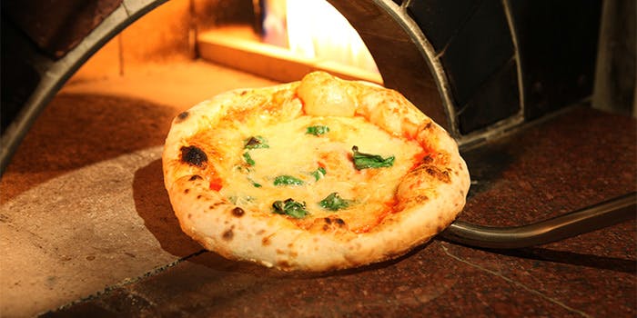ピザ窯で焼いたピッツァ